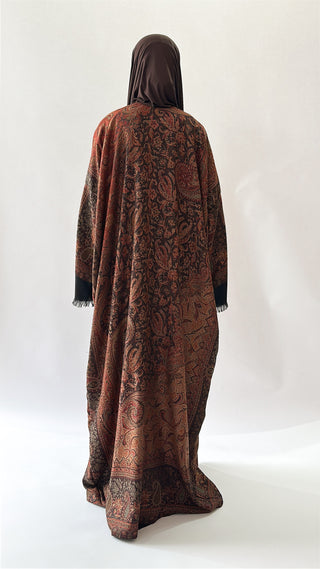 Kimono Abaya „Nour Al Layl“
 - Mousse au chocolat